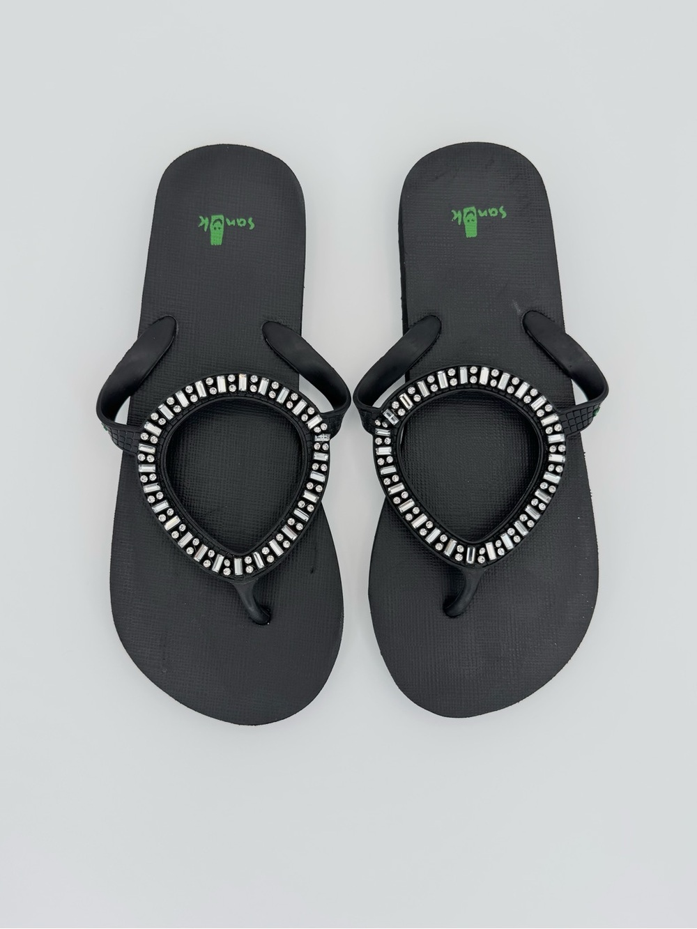 SANUK Ibiza Monaco Sandals 7 8 Black Embellished Flip Flop Comfortable